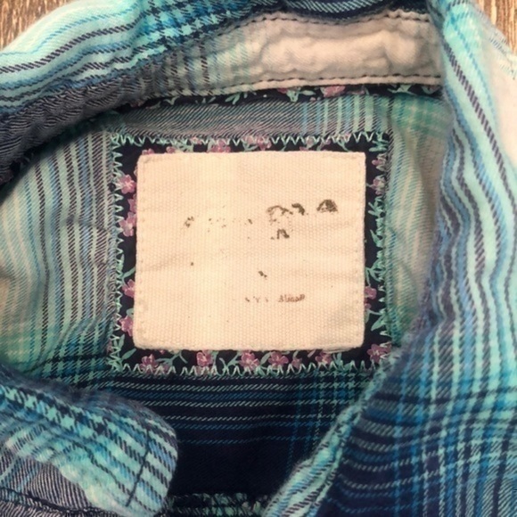 Sonoma Size M light weight half button down top - Picture 2 of 6